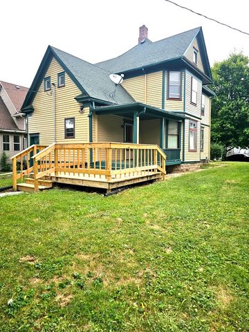 1034 19th Street, Rock Island, IL 61201