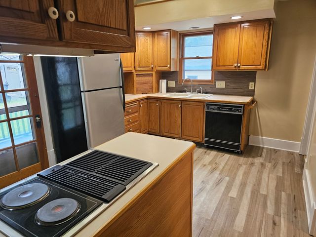 1034 19th Street, Rock Island, IL 61201