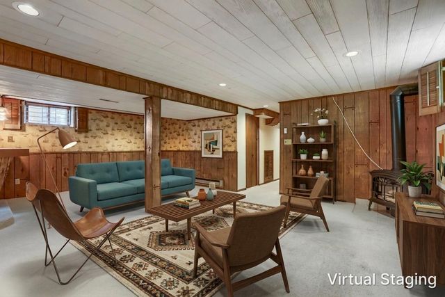 1861 Ivy Avenue E, Saint Paul, MN 55119