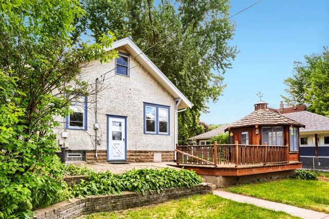 1861 Ivy Avenue E, Saint Paul, MN 55119