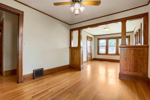 1861 Ivy Avenue E, Saint Paul, MN 55119