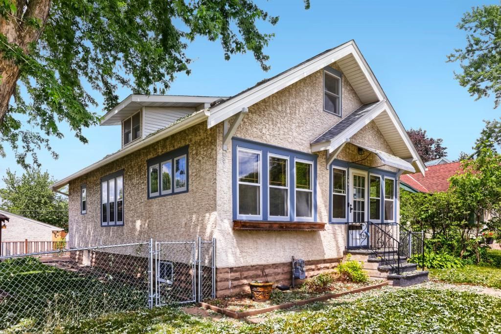 1861 Ivy Avenue E, Saint Paul, MN 55119