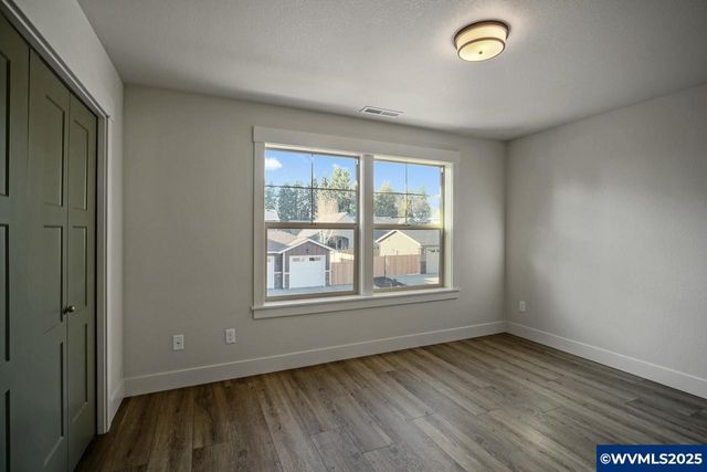 7532 Lennox Ln NE, Keizer, OR 97303