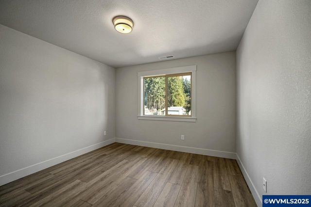 7532 Lennox Ln NE, Keizer, OR 97303