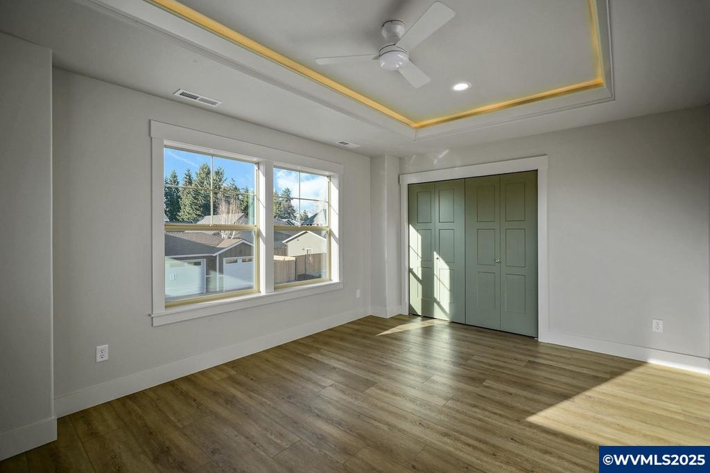 Image 26 of property listing at 7532 Lennox Ln NE, Keizer, OR 97303