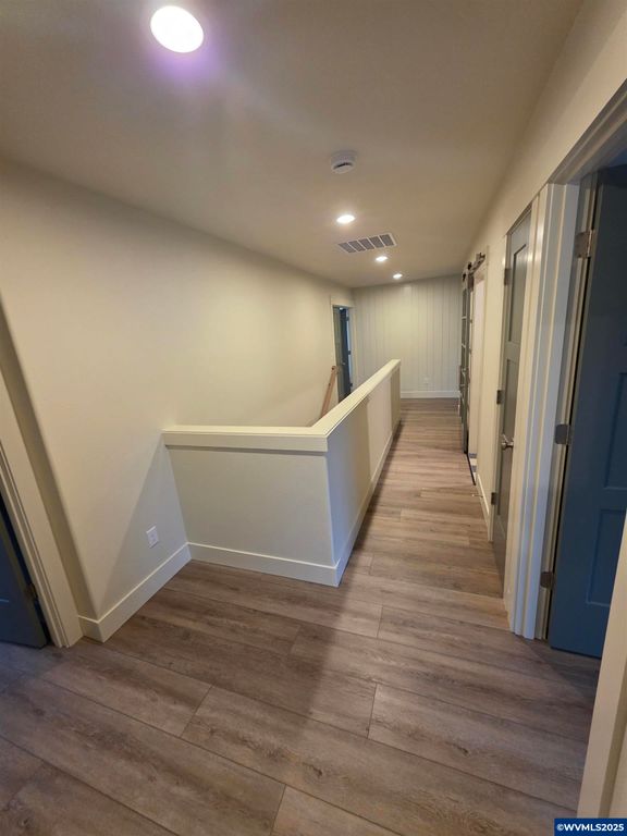 Image 45 of property listing at 7532 Lennox Ln NE, Keizer, OR 97303