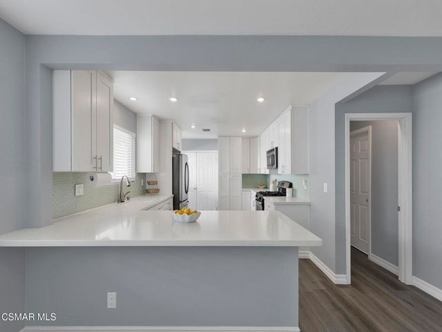 458 Houston Drive, Thousand Oaks, CA 91360