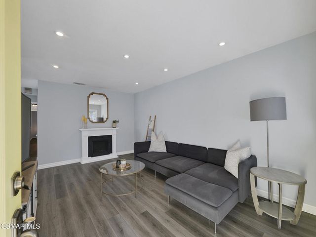 458 Houston Drive, Thousand Oaks, CA 91360