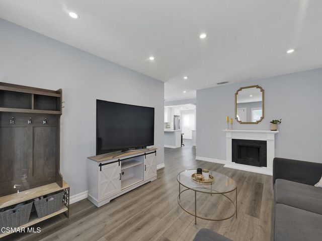 458 Houston Drive, Thousand Oaks, CA 91360