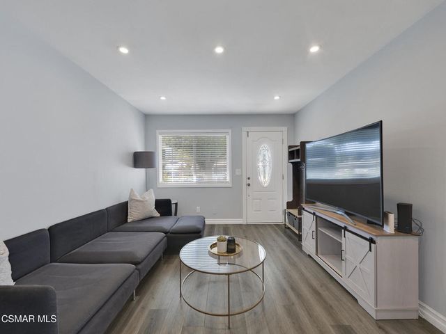 458 Houston Drive, Thousand Oaks, CA 91360