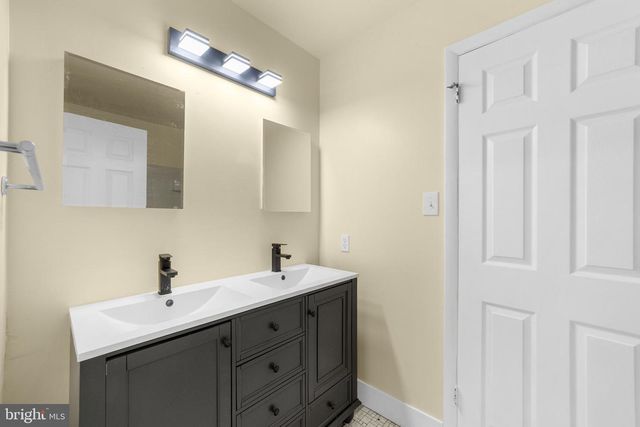 47 MARA CT, Cherry Hill, NJ 08002