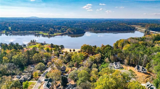 4400 Lakeview Court, Acworth, GA 30101