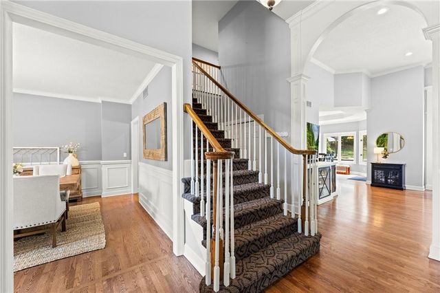 1567 Oakwood Lane, Liberty, MO 64068