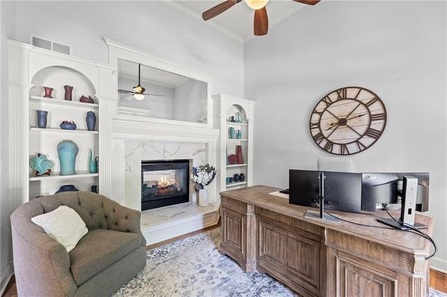 1567 Oakwood Lane, Liberty, MO 64068