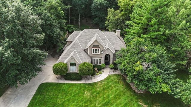 1567 Oakwood Lane, Liberty, MO 64068