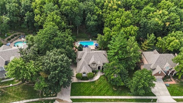 1567 Oakwood Lane, Liberty, MO 64068