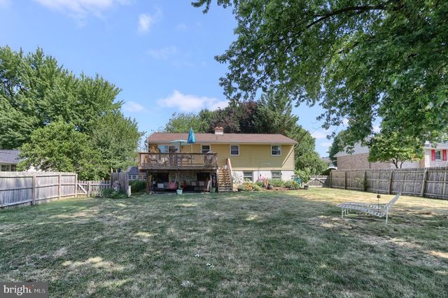 1411 ESTHER DR, Lebanon, PA 17042