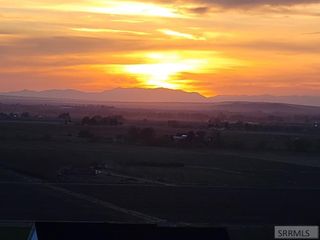 5860 N Enos Dr, Idaho Falls, ID 83401