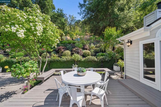 3815 Palo Alto Dr, Lafayette, CA 94549