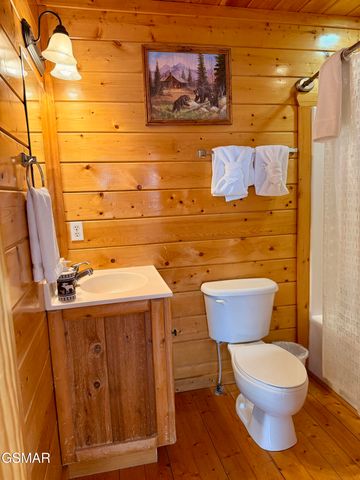 1724 Azalea Circle, Sevierville, TN 37876