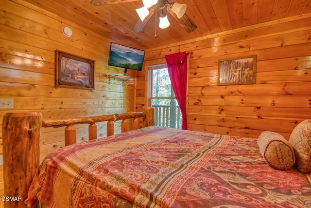 1724 Azalea Circle, Sevierville, TN 37876