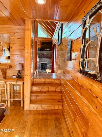 1724 Azalea Circle, Sevierville, TN 37876