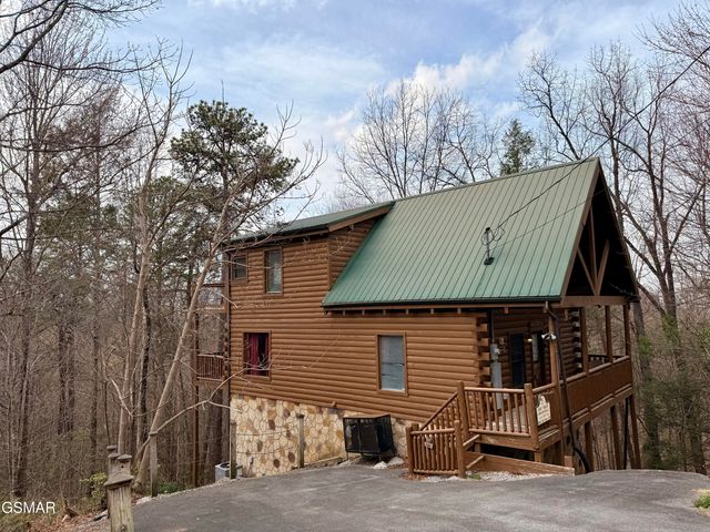 1724 Azalea Circle, Sevierville, TN 37876