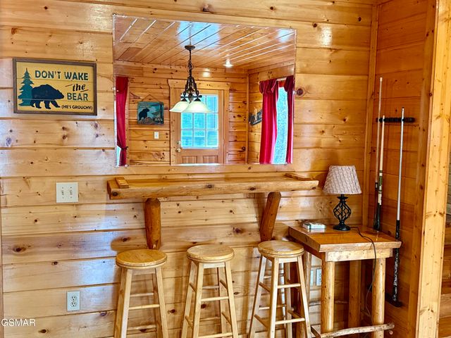 1724 Azalea Circle, Sevierville, TN 37876