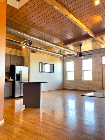 1675 Town Center Street 1675, Aurora, IL 60504