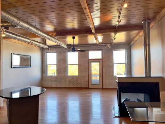 1675 Town Center Street 1675, Aurora, IL 60504