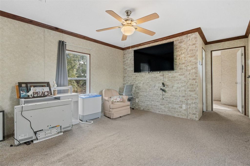 Image 21 of property listing at 15870 SW 3RD LANE, Ocala, FL 34481