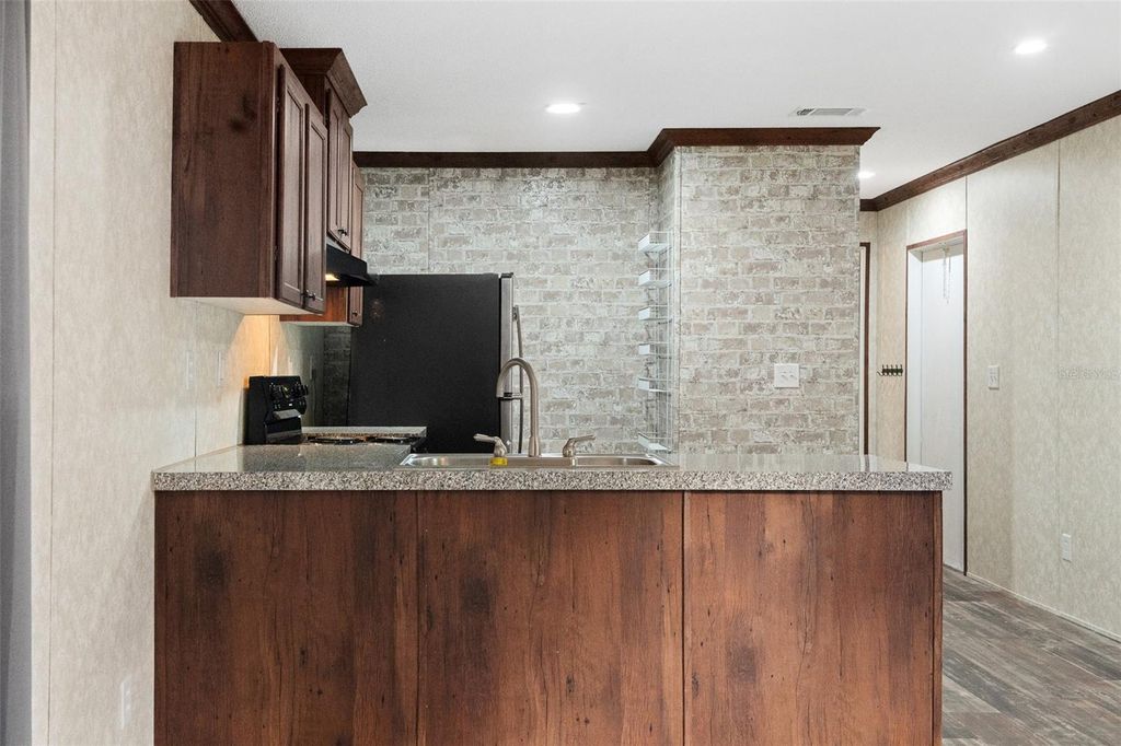 Image 26 of property listing at 15870 SW 3RD LANE, Ocala, FL 34481