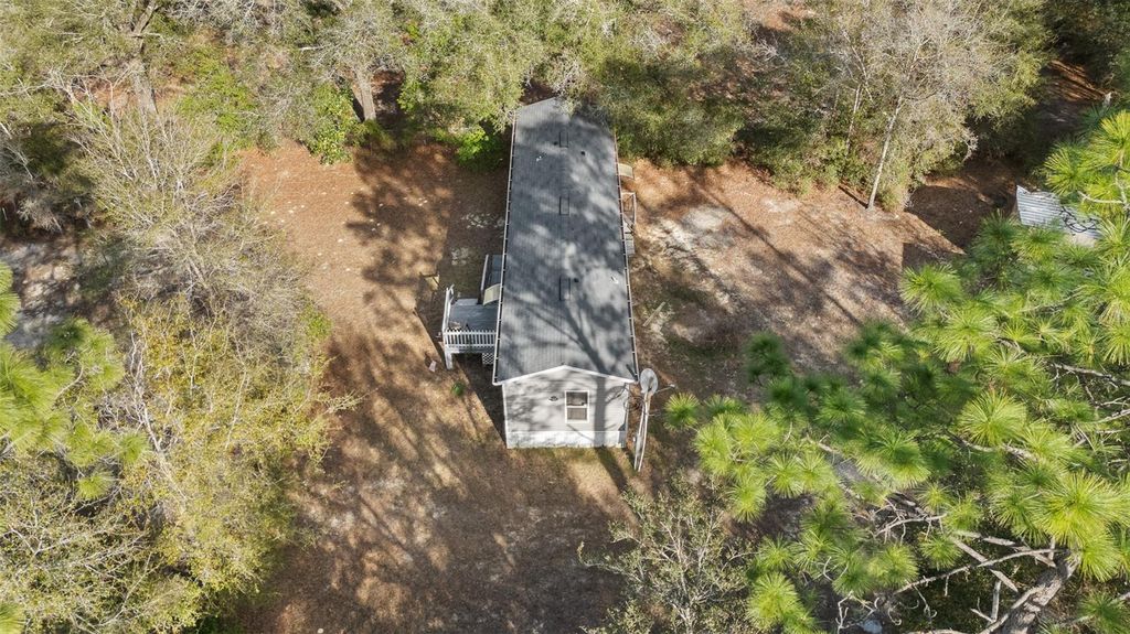 Image 8 of property listing at 15870 SW 3RD LANE, Ocala, FL 34481