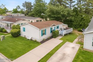 211 Holly Court, Whiting, NJ 08759