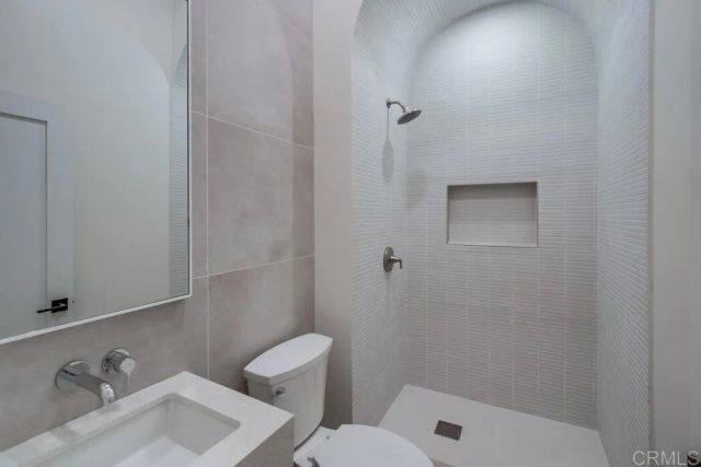 2522 CHALCEDONY ST, Pacific Beach (san Diego), CA 92109