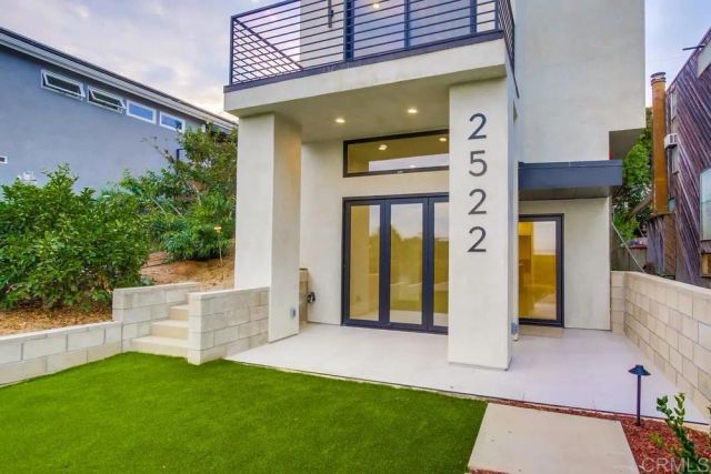 2522 CHALCEDONY ST, Pacific Beach (san Diego), CA 92109