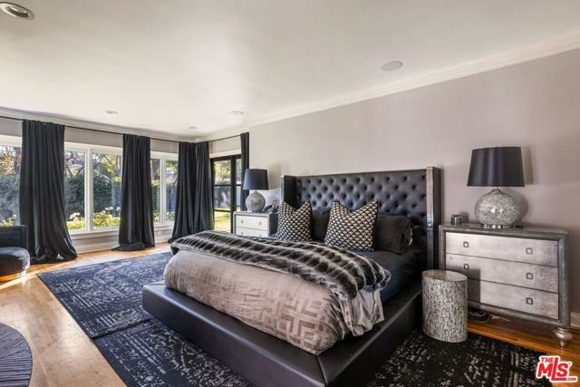 18625 Wells Drive, Tarzana (los Angeles), CA 91356