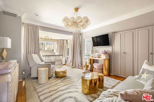 18625 Wells Drive, Tarzana (los Angeles), CA 91356