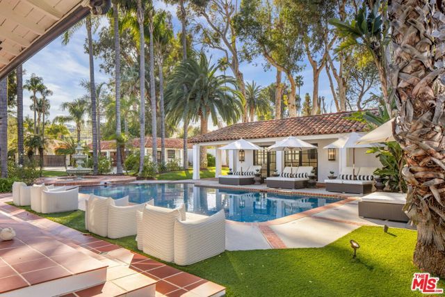 18625 Wells Drive, Tarzana (los Angeles), CA 91356