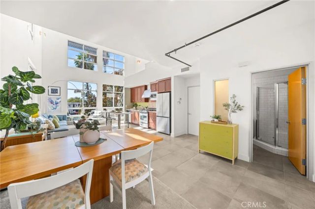 918 E Civic Center Drive, Santa Ana, CA 92701
