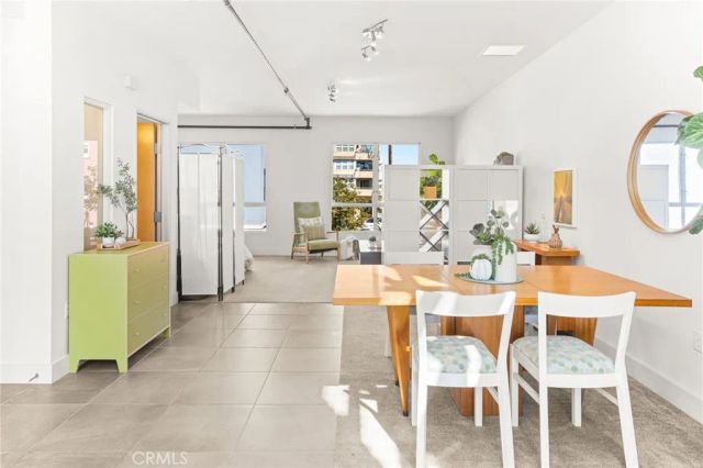 918 E Civic Center Drive, Santa Ana, CA 92701