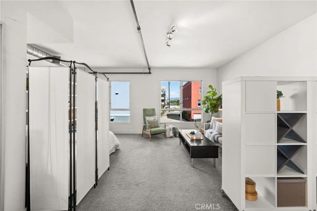 918 E Civic Center Drive, Santa Ana, CA 92701