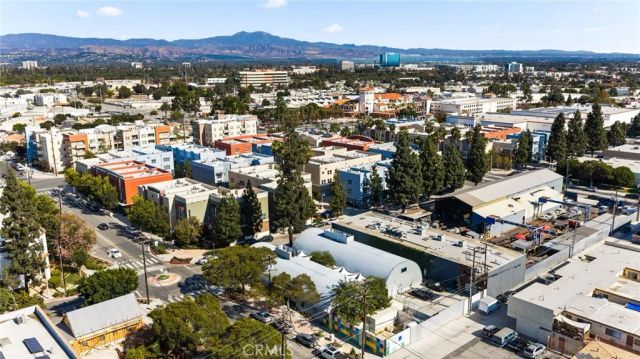 918 E Civic Center Drive, Santa Ana, CA 92701