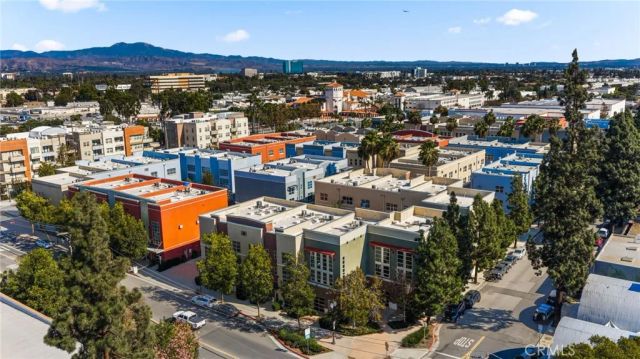 918 E Civic Center Drive, Santa Ana, CA 92701
