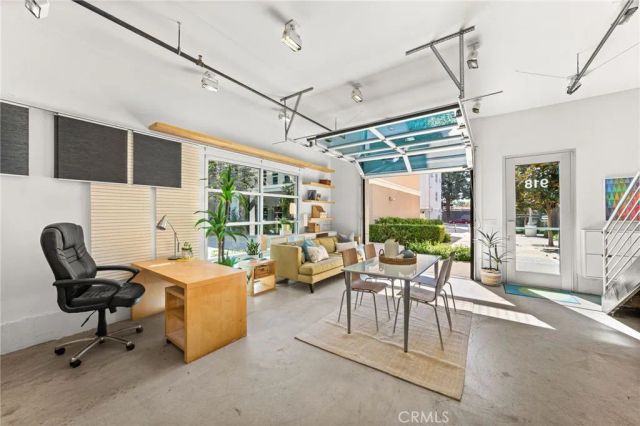 918 E Civic Center Drive, Santa Ana, CA 92701