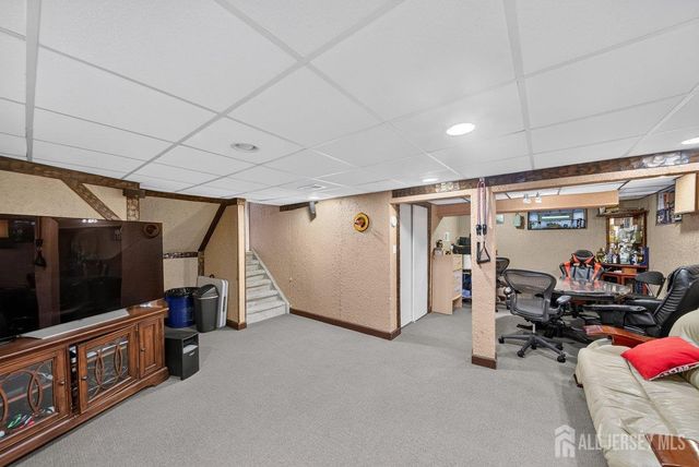 5 Ridge Road, South River, NJ 08872