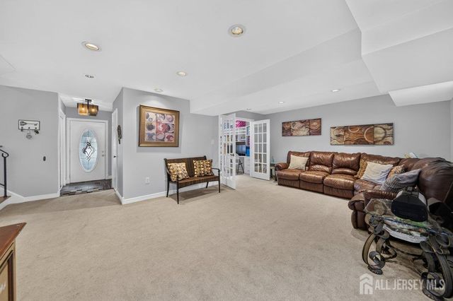 5 Ridge Road, South River, NJ 08872