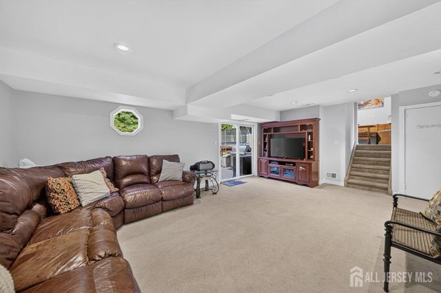 5 Ridge Road, South River, NJ 08872