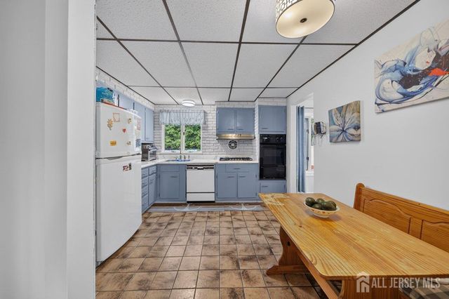 5 Ridge Road, South River, NJ 08872