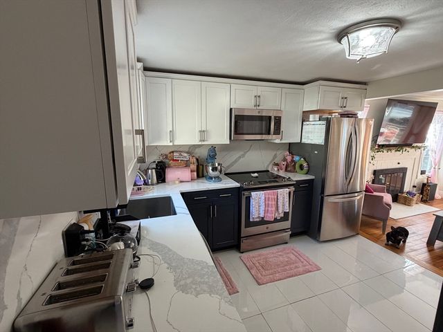 8 Wyman Avenue, Salem, MA 01970